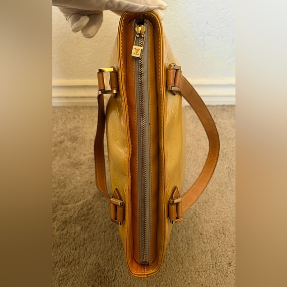 Louis Vuitton Monogram Vernis Houston - Picture 6 of 13